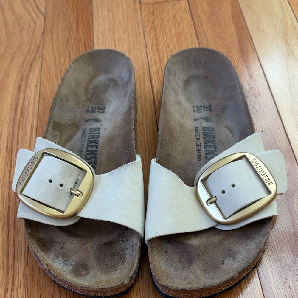 Birkenstock Single Strap Sandals with Gold Buckles - Cream/Tan